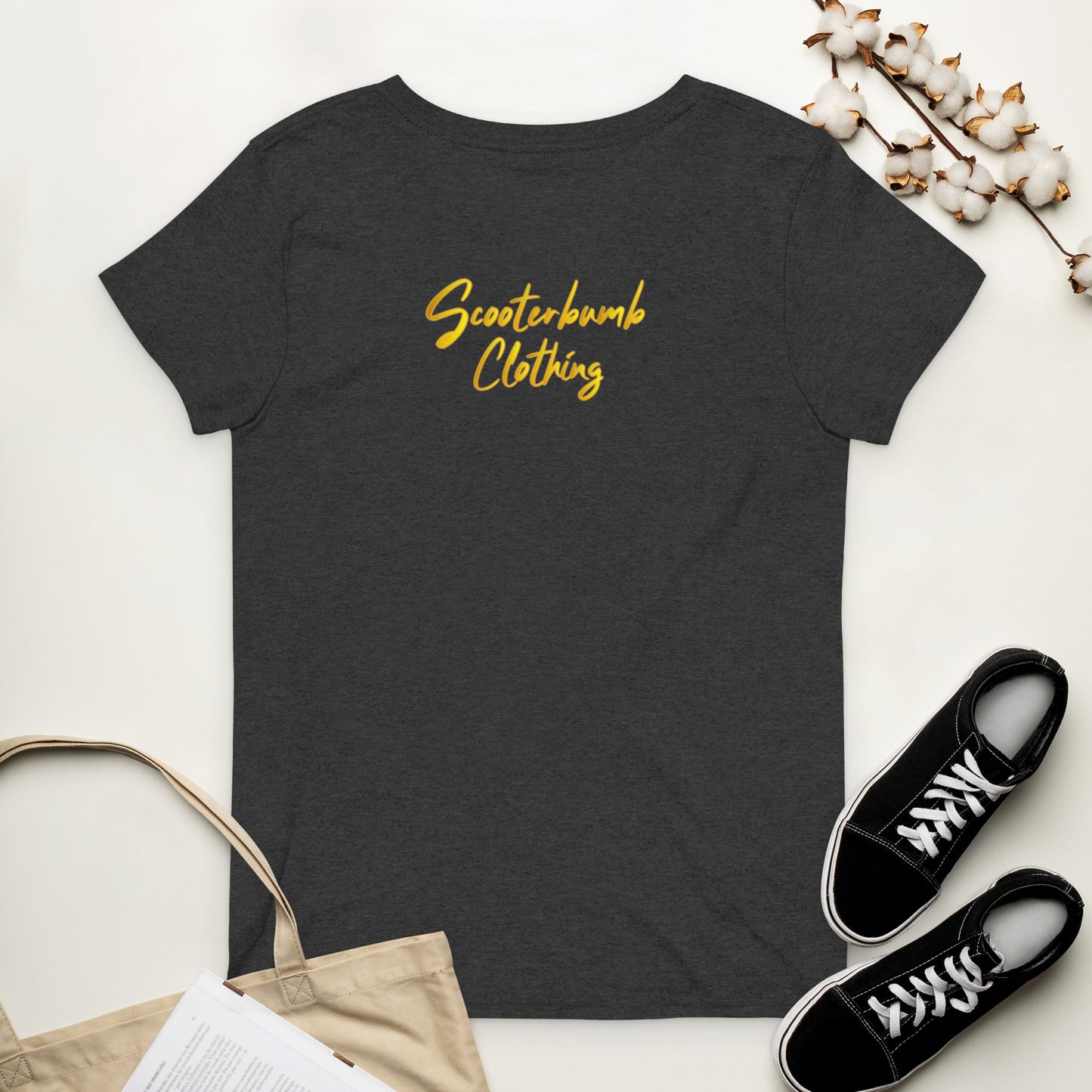 No shade Women’s recycled v-neck t-shirt