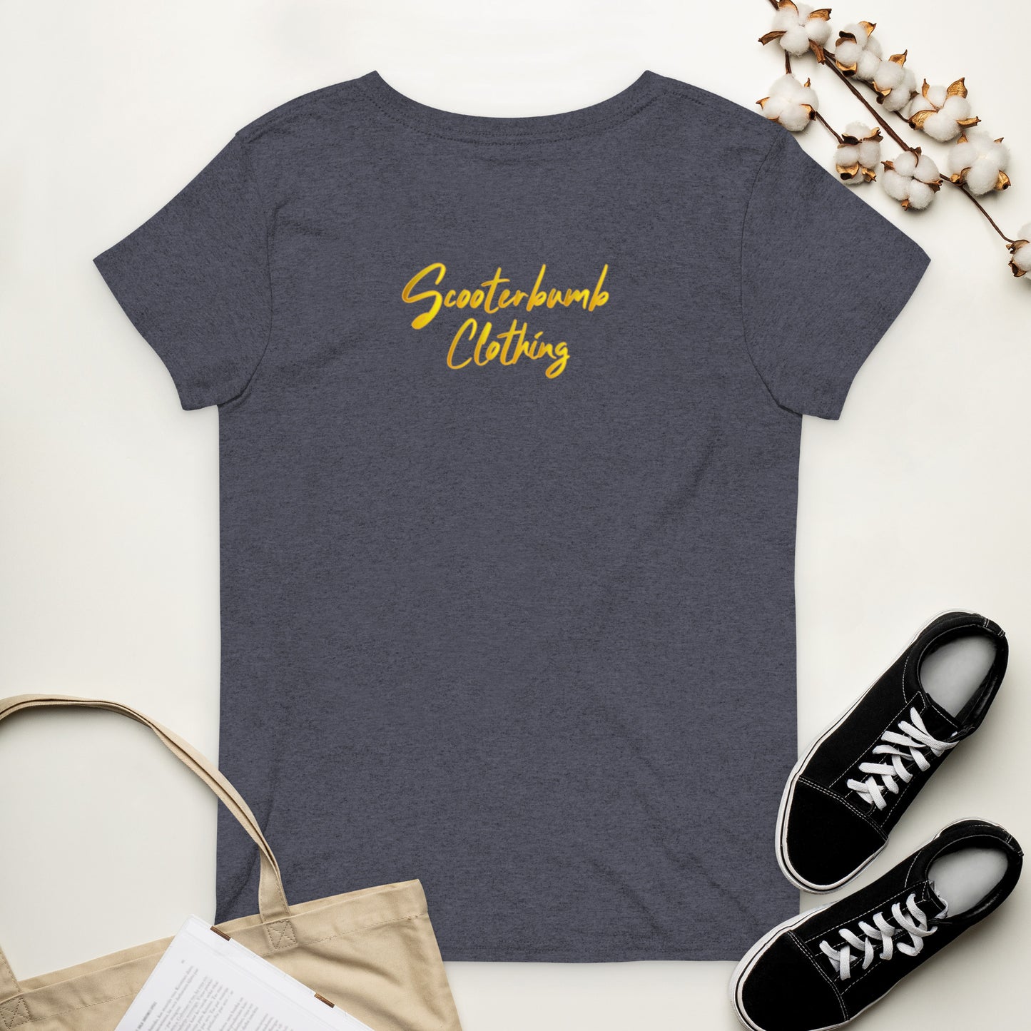 No shade Women’s recycled v-neck t-shirt