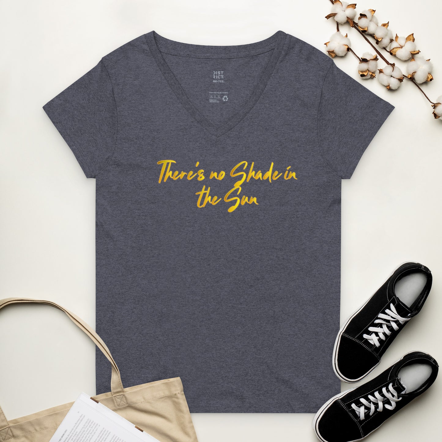 No shade Women’s recycled v-neck t-shirt